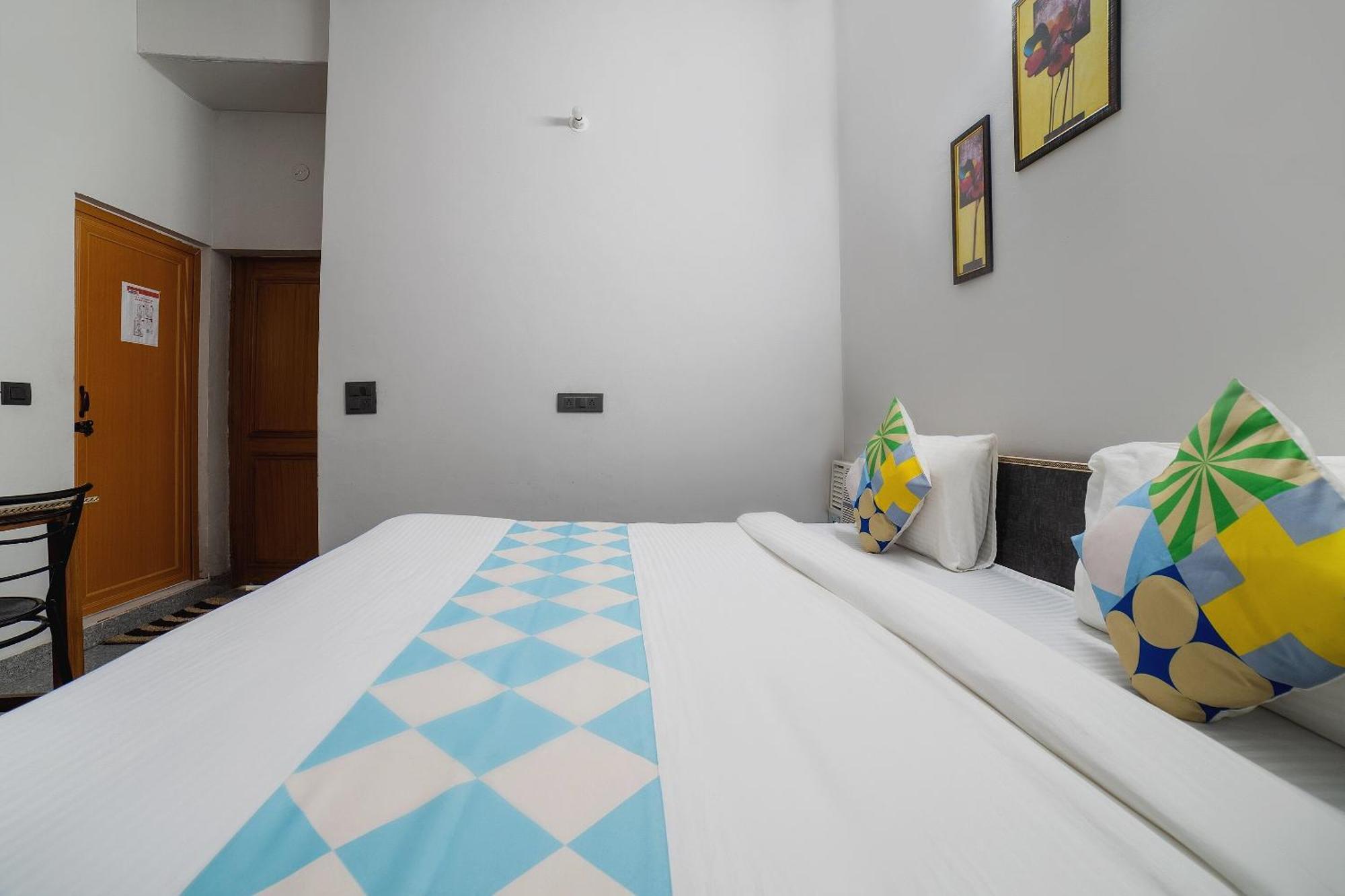 Hotel O Home Gautam Homestay Дехрадун Экстерьер фото