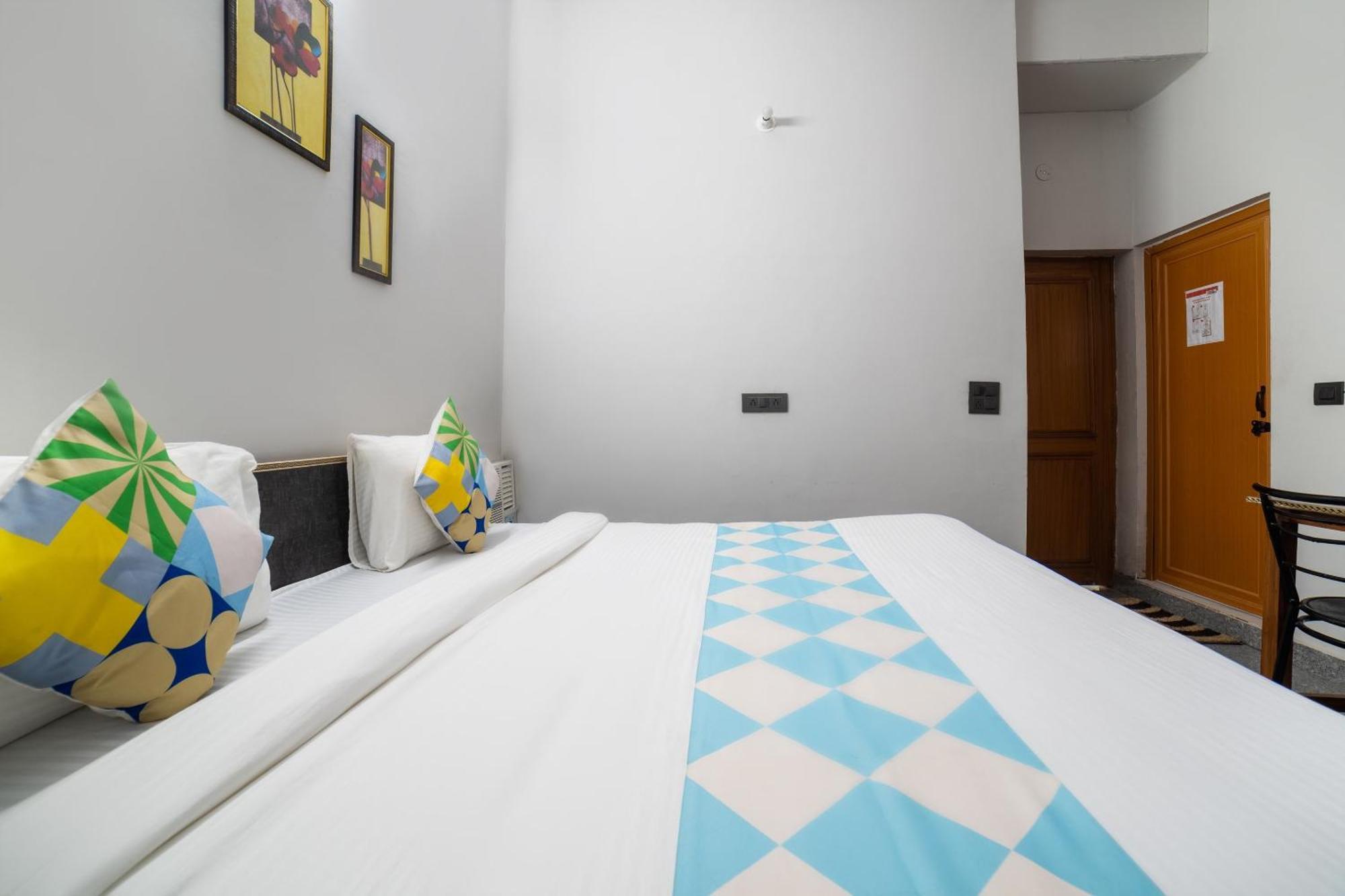 Hotel O Home Gautam Homestay Дехрадун Экстерьер фото