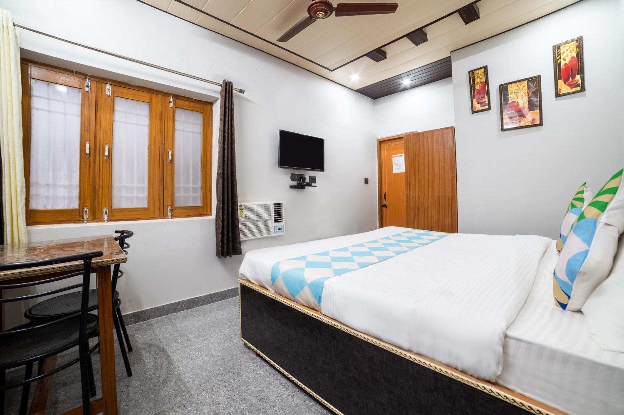 Hotel O Home Gautam Homestay Дехрадун Экстерьер фото